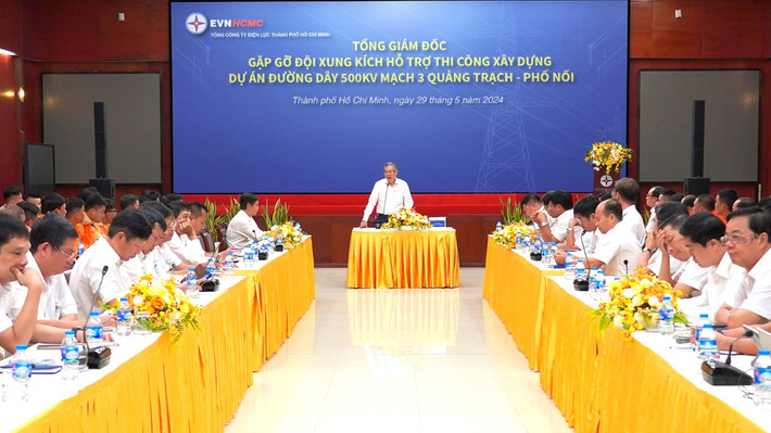 Tổng Giám đốc Nguyễn Văn Thanh gặp gỡ Đội xung kích EVNHCMC hỗ trợ thi công xây dựng Dự án đường dây 500kV mạch 3 Quảng Trạch - Phố Nối Tiếp sức thi công Dự án đường dây 500kV mạch 3 Quảng Trạch - Phối Nối -0