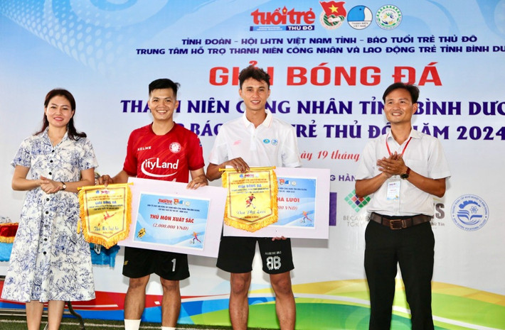Đội bóng đá Cao su Phước Hòa đoạt Cúp Báo Tuổi trẻ Thủ đô năm 2024 ảnh 5 Đội bóng đá Cao su Phước Hòa đoạt Cúp Báo Tuổi trẻ Thủ đô năm 2024 -0