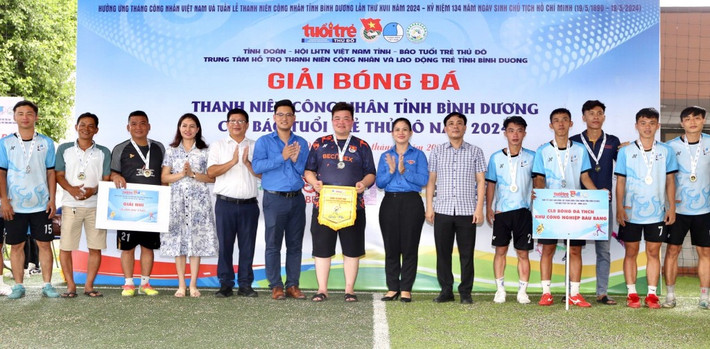 Đội bóng đá Cao su Phước Hòa đoạt Cúp Báo Tuổi trẻ Thủ đô năm 2024 ảnh 2 Đội bóng đá Cao su Phước Hòa đoạt Cúp Báo Tuổi trẻ Thủ đô năm 2024 -0