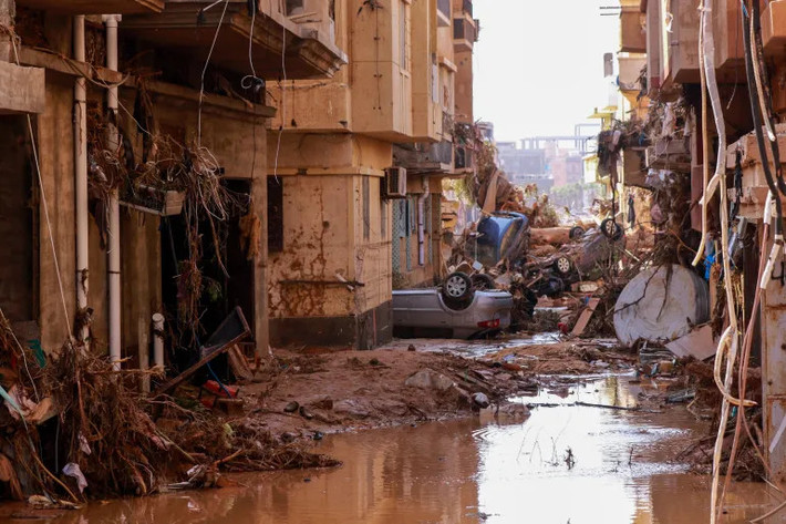 Vụ vỡ đập gây lụt lội nghiêm trọng ở Darna, Libya. Nguồn: AFP Vụ vỡ đập gây ra lụt lội nghiêm trọng ở Darna, Libya. Ảnh: AFP