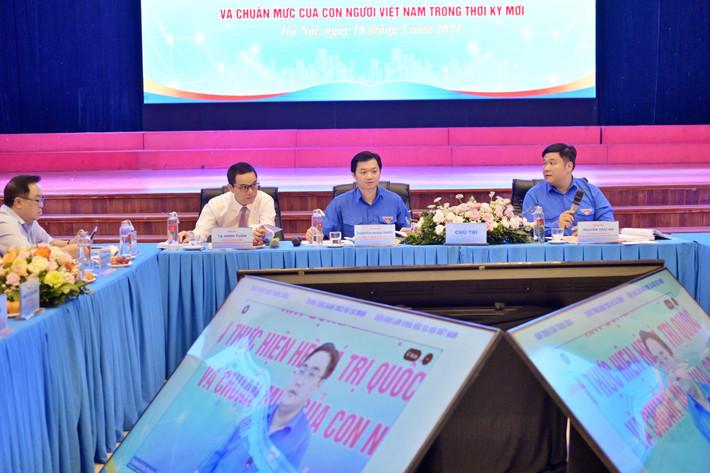 Hội thảo được tổ chức trực tiếp kết hợp trực tuyến Thanh niên Việt Nam thời kỳ mới: Hình mẫu mang nhiều giá trị -0