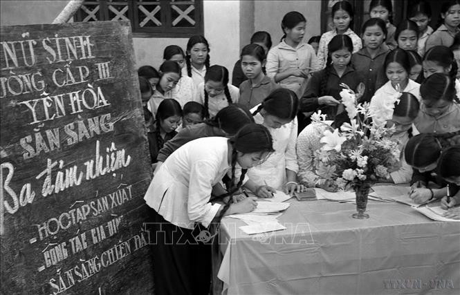 Bài 1: Thi đua là đoàn kết, thi đua là yêu nước ảnh 1 Phong trào phụ nữ