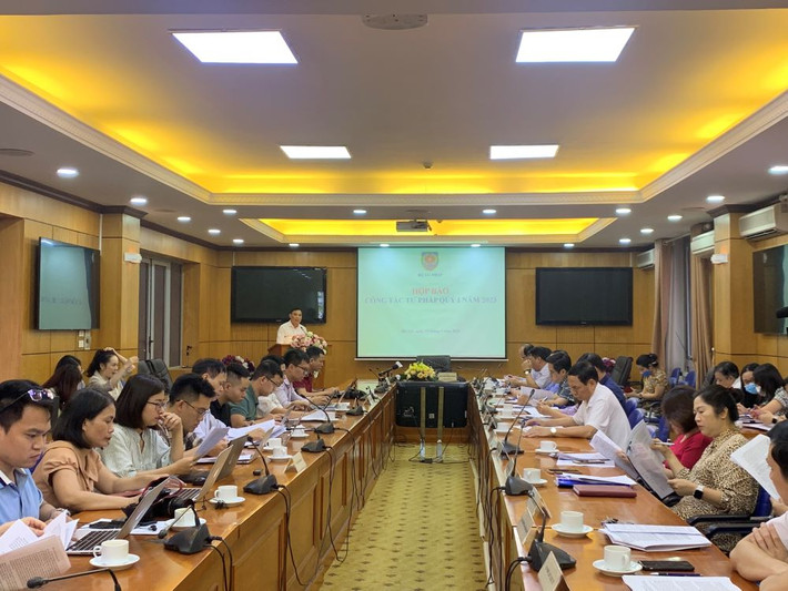 Toàn cảnh họp báo của Bộ Tư pháp chiều 19.4 Thí điểm cấp bản điện tử giấy khai sinh, trích lục khai tử tại Hà Nội và Hà Nam -0