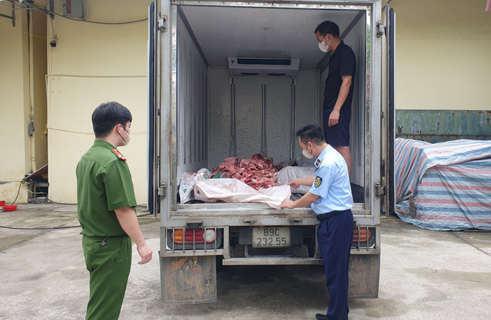 700kg xương lợn và lòng lợn ôi thiu, không rõ nguồn gốc. Phát hiện, xử lý kịp thời 700kg thực phẩm không bảo đảm chất lượng -0