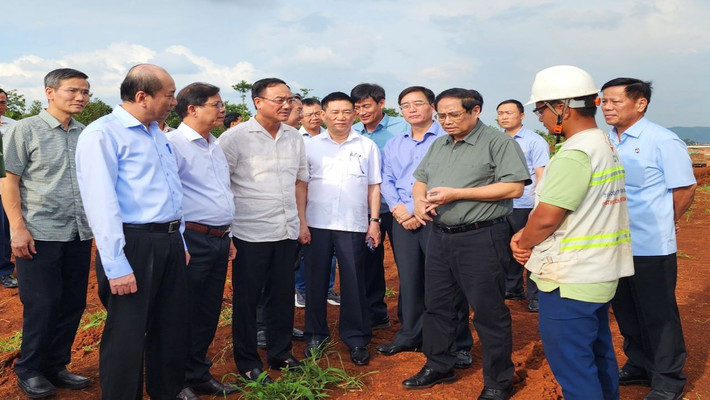 Thủ tướng Phạm Minh Chính phát động 500 ngày đêm thi đua hoàn thành 3.000km đường bộ cao tốc ảnh 7 Thủ tướng phát động 500 ngày đêm thi đua hoàn thành 3.000km đường bộ cao tốc -0