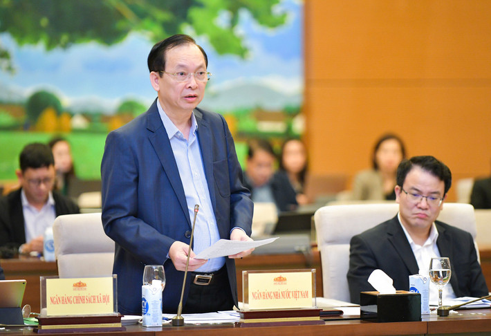 Phó Thống đốc Ngân hàng Nhà nước Đào Minh Tú trình bày báo cáo về việc thực hiện Nghị quyết số 43 và các nghị quyết của Quốc hội về một số công trình quan trọng quốc gia Phó Chủ tịch Quốc hội Nguyễn Đức Hải chủ trì cuộc làm việc với Ngân hàng Nhà nước, Ngân hàng Chính sách xã hội và 3 Bộ, ngành -0