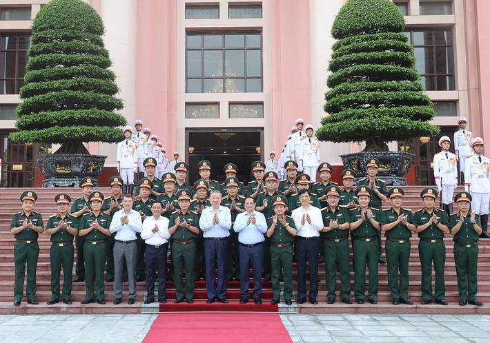 Tổng Bí thư, Chủ tịch nước Tô Lâm làm việc với Ban Thường vụ Quân ủy Trung ương ảnh 6 Tổng Bí thư, Chủ tịch nước Tô Lâm làm việc với Ban Thường vụ Quân ủy Trung ương -4