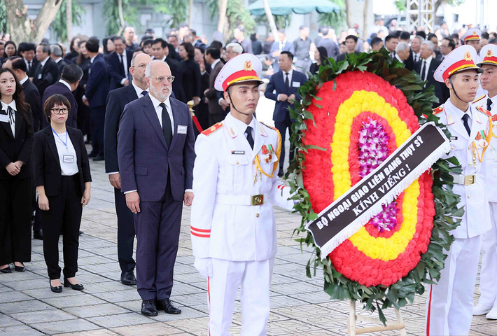 Lãnh đạo nhiều nước trên thế giới, cơ quan ngoại giao, tổ chức quốc tế tại Hà Nội viếng Tổng Bí thư Nguyễn Phú Trọng ảnh 12 Chủ tịch Quốc hội Cuba và đoàn đại biểu nhiều nước trên thế giới viếng Tổng Bí thư Nguyễn Phú Trọng -0