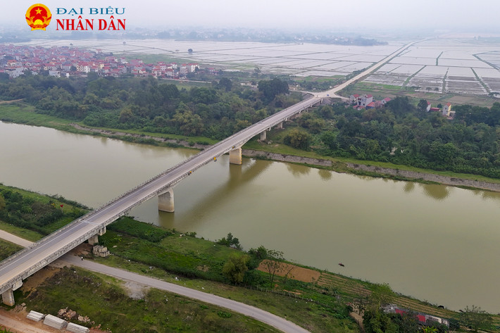 Cây cầu huyết mạch kết nối 2 địa phương, thúc đẩy phát triển kinh tế - xã hội. Bắc Giang: Cầu Xuân Cẩm thông xe kỹ thuật, thúc đẩy phát triển kinh tế - xã hội huyện Hiệp Hòa -0