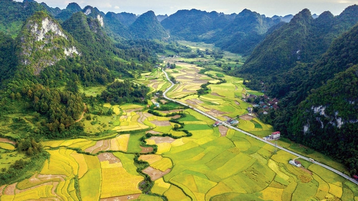 Công viên địa chất Toàn cầu UNESCO Non nước Cao Bằng là điểm đến ưa thích của du khách nước ngoài Hoàn thành thêm tuyến du lịch vùng Công viên địa chất Cao Bằng -0