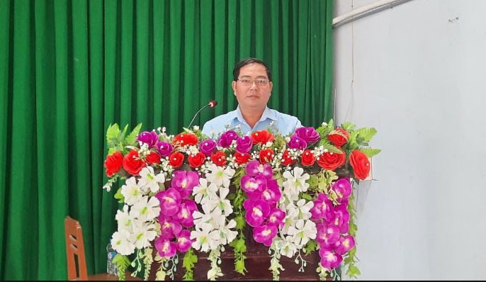 Giám đốc BHXH huyện An Phú Nguyễn Văn Nên phát biểu tại hội nghị. Ảnh: BH An Phú (An Giang): Làm tốt công tác tuyên truyền, nâng cao nhận thức về chính sách bảo hiểm -0