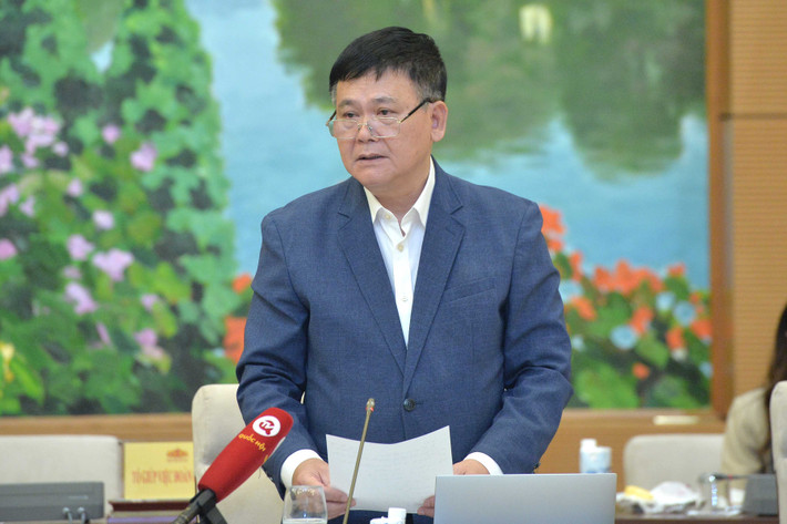Thư ký khoa học, Ban Thư ký khoa học, Hội đồng Lý luận Trung ương Trần Kim Chung phát biểu. Ảnh: Hồ Long Phó Chủ tịch Quốc hội Nguyễn Khắc Định chủ trì làm việc với 3 Bộ về thực hiện pháp luật về đơn vị sự nghiệp công lập -0