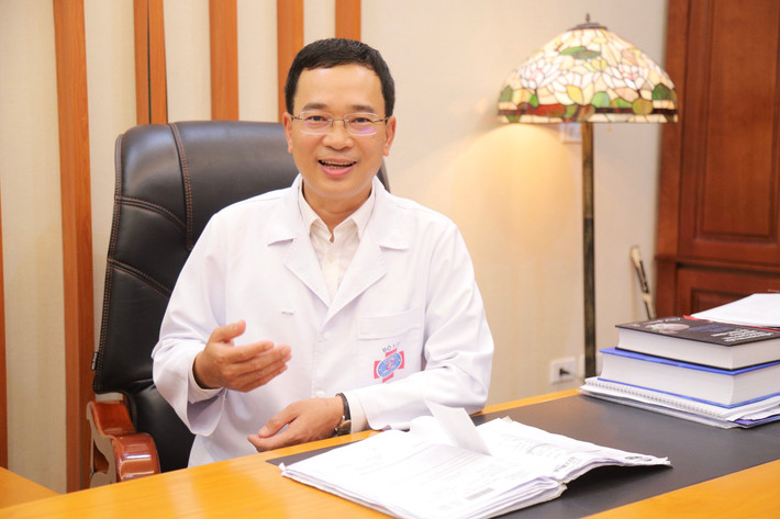 Bệnh nhân 20 năm bền bỉ chống chọi với ung thư chỉ vì một câu nói của bác sĩ ảnh 5 “Thuốc” từ tâm và đức -0