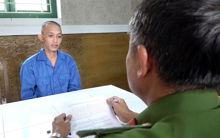 Võ Thành Đô khai nhận tại cơ quan công an (Ảnh: Tiến Tầm) An Giang: Thuê người làm cha ruột,... đi lừa đảo chiếm đoạt tài sản