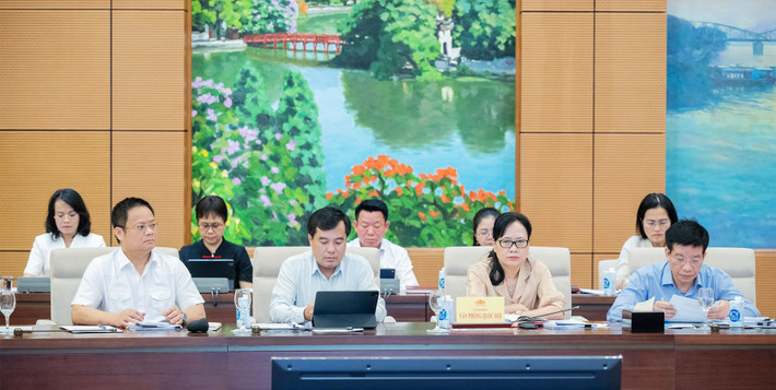 Các đại biểu Quốc hội dự cuộc họp. Ảnh: Lâm Hiển Chủ tịch Quốc hội Trần Thanh Mẫn chủ trì cuộc họp với các cơ quan của Quốc hội, cơ quan của Ủy ban Thường vụ Quốc hội -0