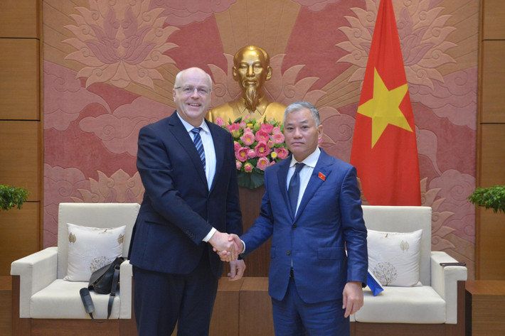 Phó Chủ nhiệm Ủy ban Đối ngoại Đôn Tuấn Phong tiếp Đại sứ Phần Lan tại Việt Nam Phó Chủ nhiệm Ủy ban Đối ngoại Đôn Tuấn Phong tiếp Đại sứ Phần Lan tại Việt Nam