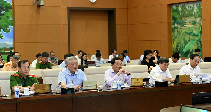 Thể hiện trách nhiệm của đại biểu Quốc hội với quy định về an toàn tính mạng, tài sản của người dân ảnh 4 Thể hiện trách nhiệm của đại biểu Quốc hội với quy định về an toàn tính mạng, tài sản của người dân -0