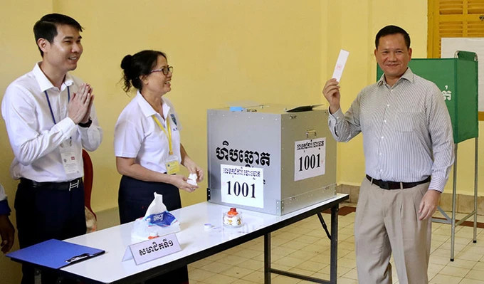 Thủ tướng Campuchia Hun Manet bỏ phiếu bầu Thượng viện. Ảnh: Khmer Times Đảng cầm quyền Campuchia giành đa số tại Thượng viện -0