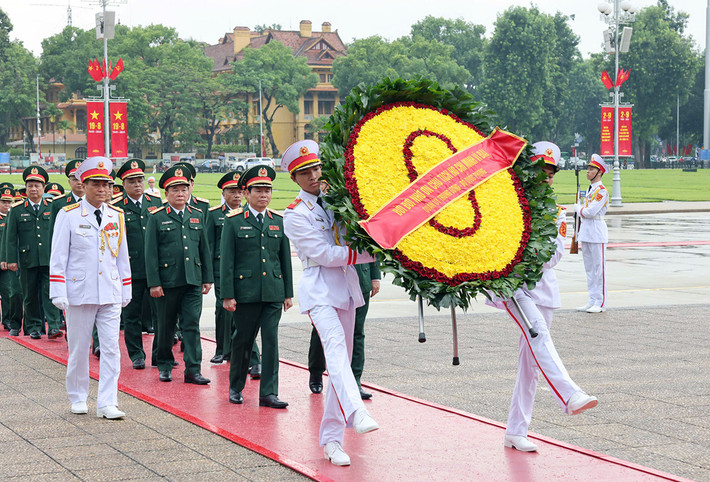 Lãnh đạo Đảng, Nhà nước vào Lăng viếng Chủ tịch Hồ Chí Minh ảnh 3 Lãnh đạo Đảng, Nhà nước vào Lăng viếng Chủ tịch Hồ Chí Minh nhân dịp 79 năm Quốc khánh 2/9 -1