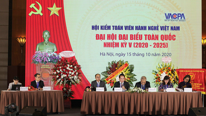 Đoàn Chủ tịch điều hành Đại hội Ảnh: Hồ Long Đoàn Chủ tịch điều hành Đại hội Ảnh: Hồ Long