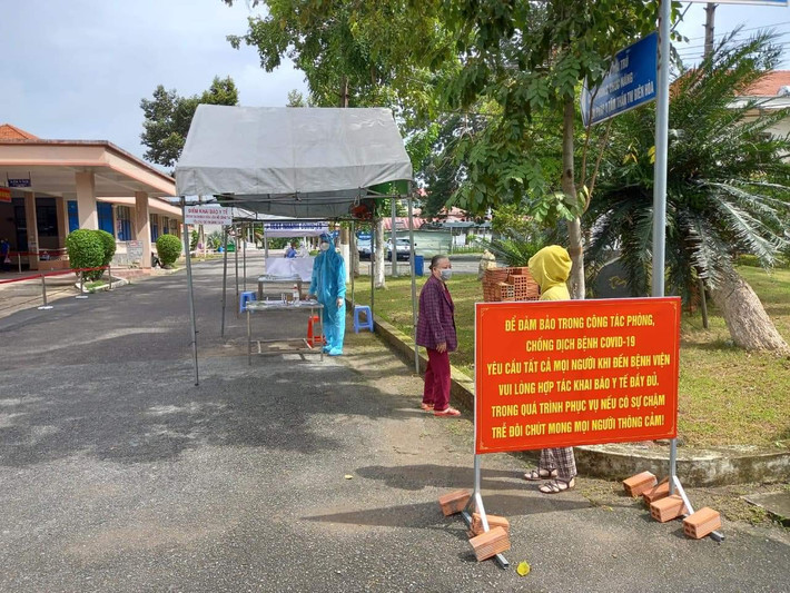 Phân luồng khoa học, tránh lây nhiễm chéo tại các bệnh viện có bệnh nhân tâm thần mắc Covid-19 Nguồn: Bộ Y tế Phân luồng khoa học, tránh lây nhiễm chéo tại các bệnh viện có bệnh nhân tâm thần mắc Covid-19 Nguồn: Bộ Y tế