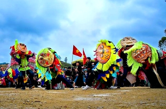 Nguồn: dangcongsan.vn Múa sư tử mèo mang bản sắc của người Tày, Nùng xứ Lạng - Ảnh: bienphong.com.vn