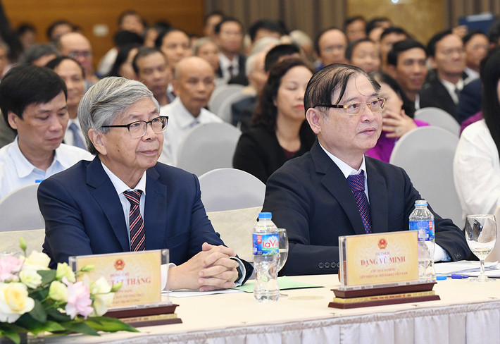 Chủ tịch Quốc hội Trần Thanh Mẫn dự Lễ tôn vinh Trí thức khoa học và công nghệ tiêu biểu năm 2024 ảnh 6 Chủ tịch Quốc hội Trần Thanh Mẫn dự Lễ tôn vinh Trí thức khoa học và công nghệ tiêu biểu năm 2024 -1