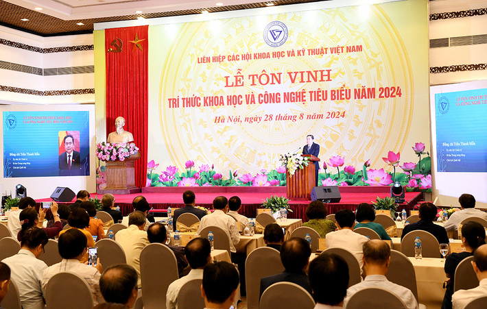 Chủ tịch Quốc hội Trần Thanh Mẫn: Mỗi thắng lợi của cách mạng Việt Nam không thể thiếu đóng góp của trí thức ảnh 2 Chủ tịch Quốc hội Trần Thanh Mẫn: Mỗi thắng lợi của cách mạng Việt Nam không thể thiếu đóng góp của trí thức -0