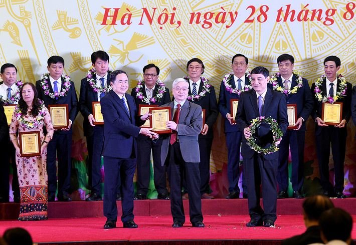 Chủ tịch Quốc hội Trần Thanh Mẫn: Mỗi thắng lợi của cách mạng Việt Nam không thể thiếu đóng góp của trí thức ảnh 7 Chủ tịch Quốc hội Trần Thanh Mẫn: Mỗi thắng lợi của cách mạng Việt Nam không thể thiếu đóng góp của trí thức -2