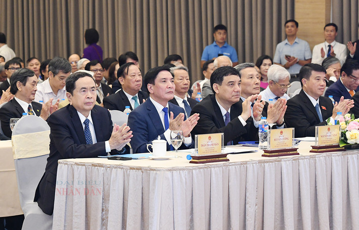 Chủ tịch Quốc hội Trần Thanh Mẫn dự Lễ tôn vinh Trí thức khoa học và công nghệ tiêu biểu năm 2024 ảnh 1 Chủ tịch Quốc hội Trần Thanh Mẫn dự Lễ tôn vinh Trí thức khoa học và công nghệ tiêu biểu năm 2024 -0