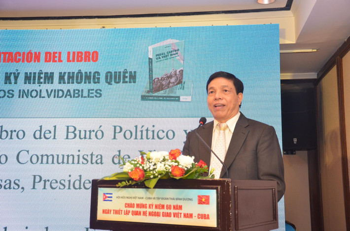 Anh hùng Lực lượng vũ trang nhân dân, đại biểu Quốc hội Khóa XIII Phan Văn Quý, Phó Chủ tịch Hội hữu nghị Việt Nam – Cuba, Chủ tịch Tập đoàn Thái Bình Dương phát biểu tại buổi lễ Anh hùng Lực lượng vũ trang nhân dân, đại biểu Quốc hội Khóa XIII Phan Văn Quý, Phó Chủ tịch Hội hữu nghị Việt Nam – Cuba, Chủ tịch Tập đoàn Thái Bình Dương phát biểu tại buổi lễ