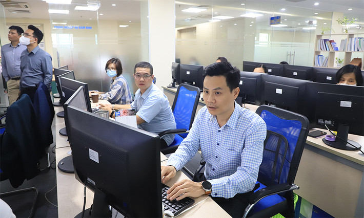 Hệ thống thông tin giám định BHYT đã kết nối liên thông với trên 13.000 cơ sở khám, chữa bệnh. Ảnh: BH Hệ thống thông tin giám định BHYT đã kết nối liên thông với trên 13.000 cơ sở khám, chữa bệnh. Ảnh: BH