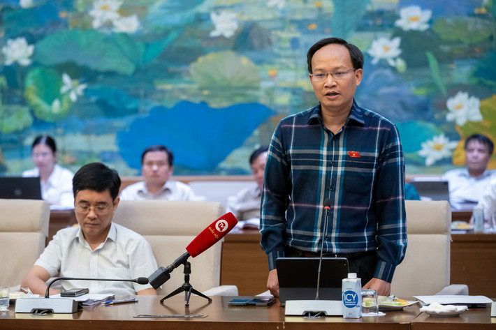 ĐBQH Phạm Văn Thịnh (Bắc Giang) phát biểu. Ảnh: Hồ Long ĐBQH Phạm Văn Thịnh (Bắc Giang) phát biểu - Ảnh: Hồ Long