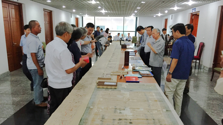 Nâng cao nhận thức của cộng đồng về giữ gìn, bảo quản đi đôi với phát huy giá trị di sản tư liệu. Ảnh: TTLTQGI Bài cuối: Nhà nước và Nhân dân cùng làm -0