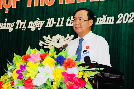 Phó Bí thư Tỉnh ủy, Chủ tịch UBND tỉnh Võ Văn Hưng báo cáo tại Kỳ họp. Ảnh: H.T Quảng Trị: Nỗ lực và quyết tâm cao nhất hoàn thành các chỉ tiêu năm 2024 và cả nhiệm kỳ -0