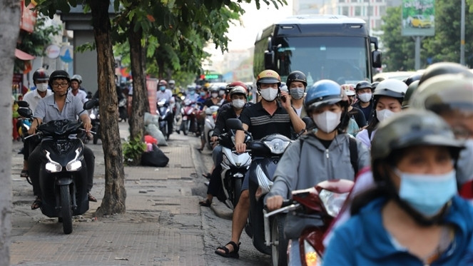 Tập trung khắc phục tình trạng ùn tắc giao thông dịp cuối năm ảnh 1 Các tuyến đường quanh sân bay Tân Sơn Nhất đều ùn tắc kéo dài dịp cuối năm