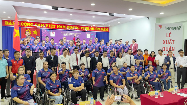 Lễ xuất quân Đoàn thể thao người khuyết tật Việt Nam tham dự ASEAN Paragames 12 ảnh 2 Lễ xuất quân Đoàn thể thao người khuyết tật Việt Nam tham dự ASEAN Paragames 12 -0