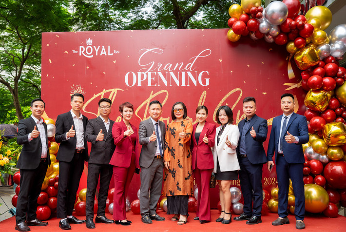 Buổi lễ khai trương thu hút đông đảo khách mời và khách hàng tham dự. Tưng bừng khai trương The ROYAL Spa: Thương hiệu cung cấp dịch vụ chăm sóc sức khỏe đẳng cấp bằng phương pháp dưỡng sinh đông y -0