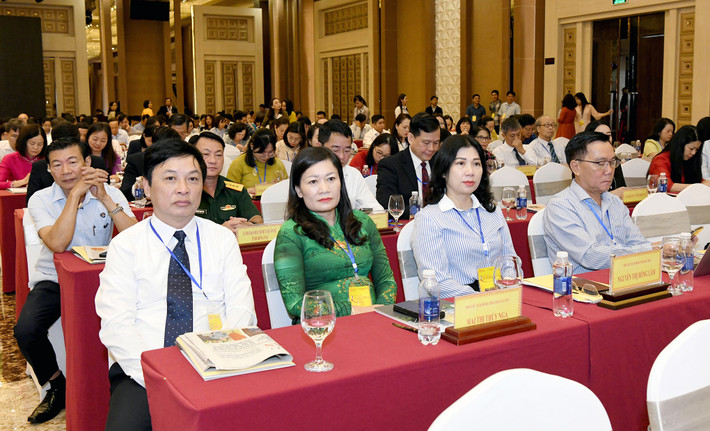 Các đại biểu dự hội nghị. Ảnh: Lâm Hiển Báo Đại biểu Nhân dân - nơi chia sẻ và đồng cảm lớn về những gợi ý chính sách gắn với thực tiễn -0