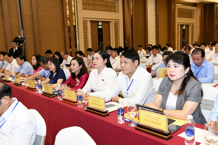 Các đại biểu dự hội nghị. Ảnh: Lâm Hiển Báo Đại biểu Nhân dân - nơi chia sẻ và đồng cảm lớn về những gợi ý chính sách gắn với thực tiễn -0