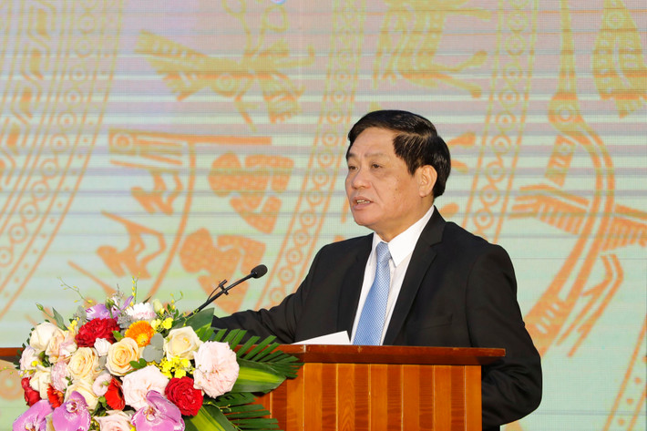 Khai trương Cổng Thông tin điện tử Đảng Cộng sản Việt Nam ảnh 3 Tổng Biên tập Báo điện tử Đảng Cộng sản Việt Nam Trần Doãn Tiến phát biểu