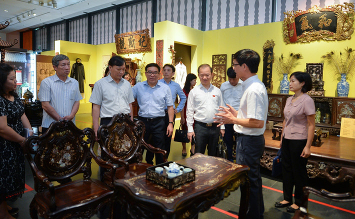 Đoàn khảo sát trưng bày chuyên đề "Nếp xưa" Bảo đảm tiến độ hoàn thành trưng bày thường xuyên Bảo tàng Hà Nội -0