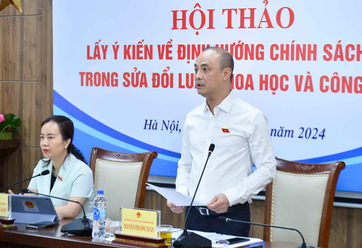 Phó Chủ nhiệm Ủy ban Khoa học, Công nghệ và Môi trường Nguyễn Phương Tuấn phát biểu khai mạc hội thảo Lấy ý kiến về định hướng chính sách lớn trong sửa đổi Luật Khoa học và Công nghệ -0