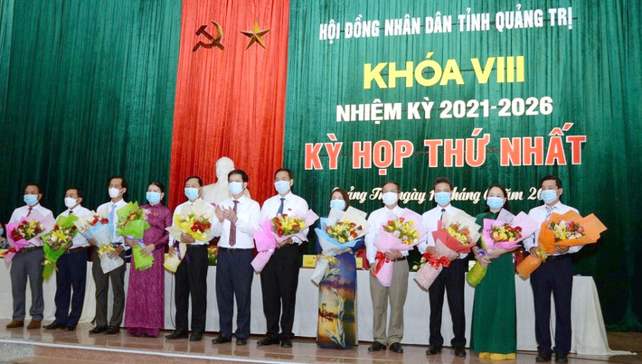 Tập thể Thường trực HĐND, lãnh đạo các Ban HĐND tỉnh Quảng Trị Khóa VIII, nhiệm kỳ 2021-2026 ra mắt tại Kỳ họp thứ Nhất Ảnh: Nguyễn Thương Tập thể Thường trực HĐND, lãnh đạo các Ban HĐND tỉnh Quảng Trị Khóa VIII, nhiệm kỳ 2021-2026 ra mắt tại Kỳ họp thứ Nhất Ảnh: Nguyễn Thương