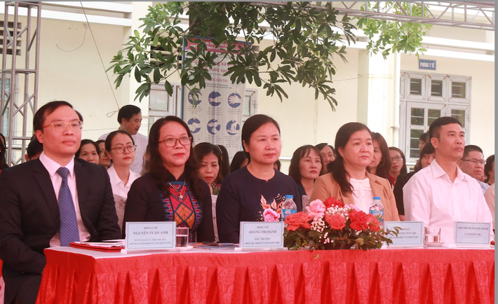 Các đại biểu tới dự Lễ khai giảng năm học mới 2022 - 2023 Ấm áp lễ khai giảng Trường Dự bị Đại học Dân tộc Trung ương -0