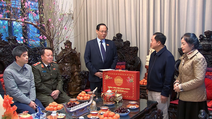 Phó Chủ tịch Quốc hội, Thượng tướng Trần Quang Phương thăm, chúc Tết nguyên Phó Chủ tịch Quốc hội Đỗ Bá Tỵ ảnh 1 Phó Chủ tịch Quốc hội Trần Quang Phương thăm và chúc tết Đại tướng Đỗ Bá Tỵ