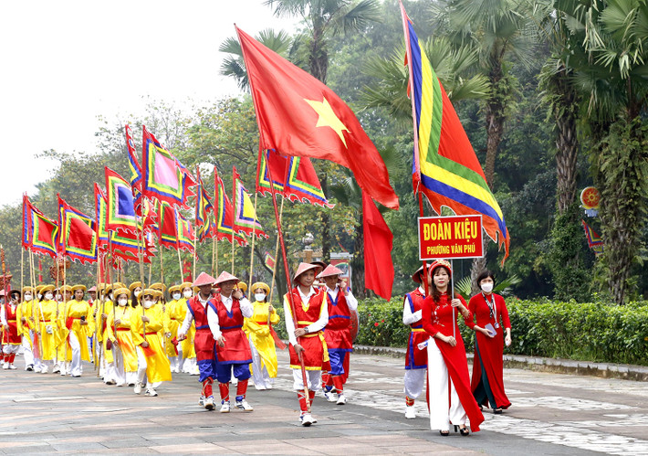 Các hoạt động bảo đảm trang nghiêm, trọng thể, thành kính, mang tính cộng đồng, an toàn, văn minh, tiết kiệm. Nguồn: baophutho.vn Nhiều hoạt động văn hóa, thể thao trước ngày khai hội Giỗ Tổ Hùng Vương -0