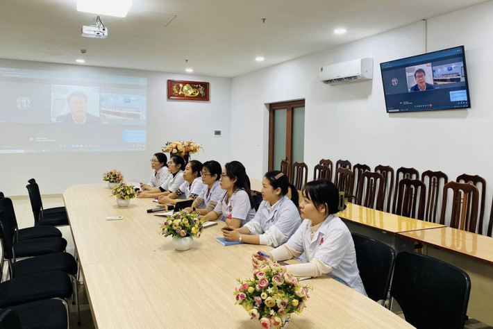 Giao ban trực tuyến công tác Dược lâm sàng giữa Bệnh viện đa khoa huyện Ba Vì cùng Bệnh viện đa khoa Xanh Pôn, Đại học Dược Hà Nội Phó Giám đốc BV đa khoa Ba Vì: Chỉ số khám bệnh, điều trị nội trú tăng 150% sau triển khai mô hình Bệnh viện chị - em -0