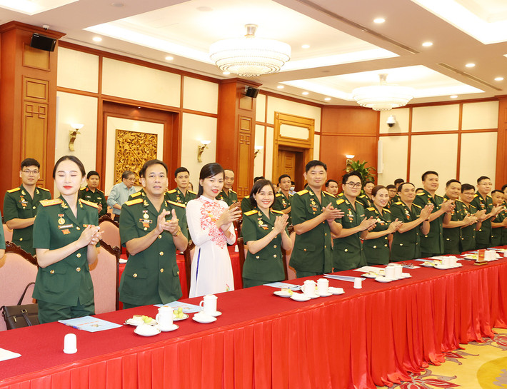Các đại biểu dự buổi gặp mặt. Ảnh: Trí Dũng Thanh niên Quân đội tiêu biểu: Thi đua rèn đức, luyện tài, xung kích, sáng tạo, xứng danh Bộ đội cụ Hồ