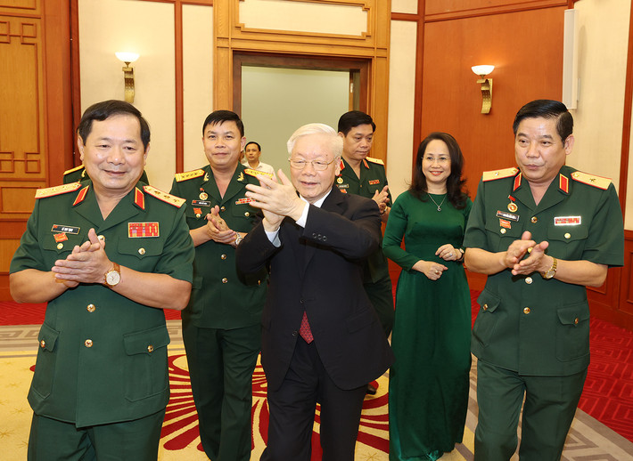 Tổng Bí thư, Bí thư Quân ủy Trung ương Nguyễn Phú Trọng dự buổi gặp mặt Đại hội đại biểu Đoàn Thanh niên Cộng sản Hồ Chí Minh Quân đội lần thứ X (2022-2027). Ảnh: Trí Dũng Thi đua rèn đức, luyện tài, xung kích, sáng tạo, xứng danh Bộ đội cụ Hồ -0